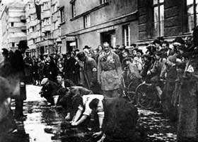 Humiliation
                                              of Jews, Vienna (1938)