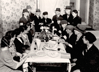 Passover in
                                              the Warsaw Ghetto